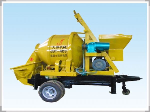 混凝土攪拌拖泵多少錢(qián)？哪家好？